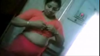 tamil porn desi moti aunty Ex girlfriend give an long sexi footjob