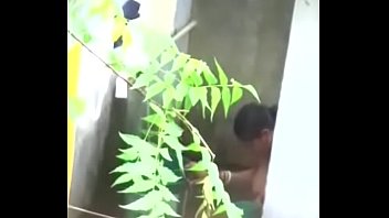 bhabhi boob mallu Spy mom boobs pop out while fixing food for son